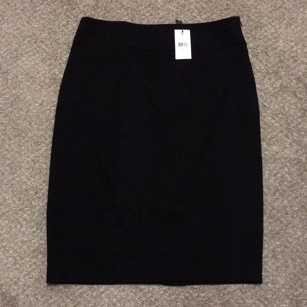 Magaschoni Black Pencil Skirt NWT